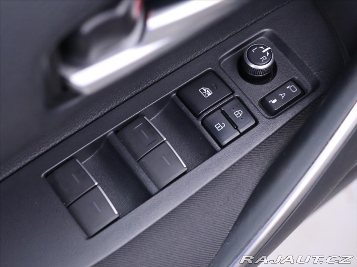 Toyota Corolla 2,0 Hybrid 112kW CVT Navi 2019