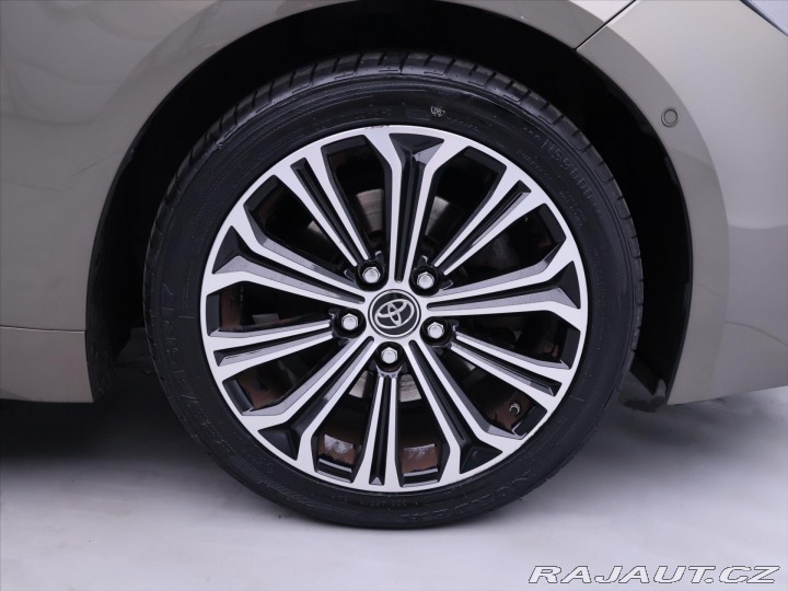 Toyota Corolla 2,0 Hybrid 112kW CVT Navi 2019