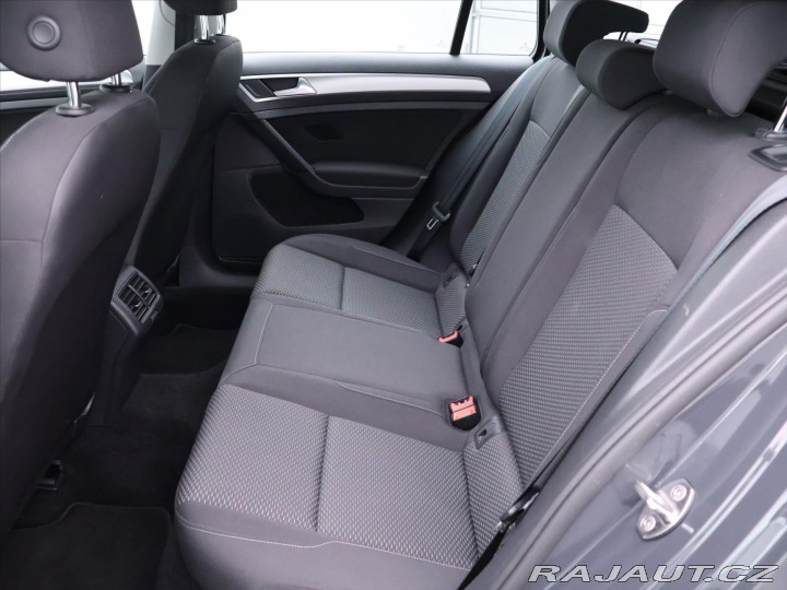 Volkswagen Golf 1,6 TDI 85 kW LED 2.Maj 2019