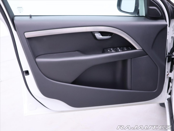 Volvo V70 2,4 D4 120kW Momentum Kůž 2008