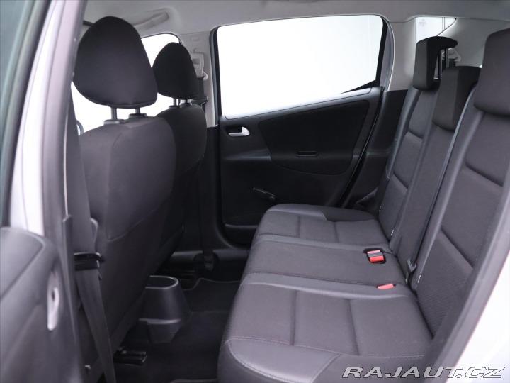Peugeot 207 1,4 i 54kW Klimatizace 2011