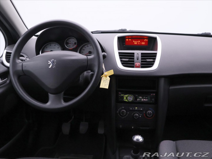Peugeot 207 1,4 i 54kW Klimatizace 2011