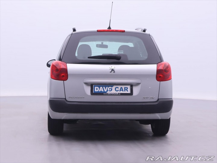 Peugeot 207 1,4 i 54kW Klimatizace 2011