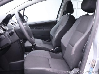 Peugeot 207 1,4 i 54kW Klimatizace 2011