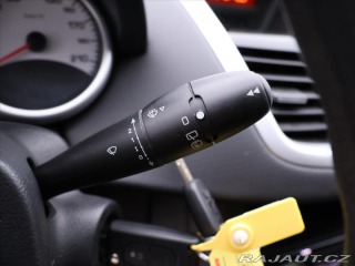 Peugeot 207 1,4 i 54kW Klimatizace 2011