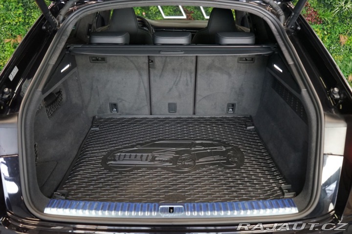 Audi RS Q8 CARBON*CERAMIC*PANO*TAŽ*3 2021