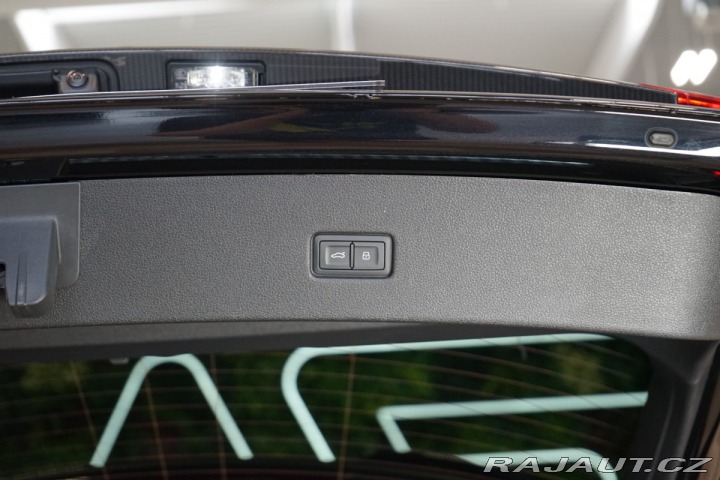 Audi RS Q8 CARBON*CERAMIC*PANO*TAŽ*3 2021