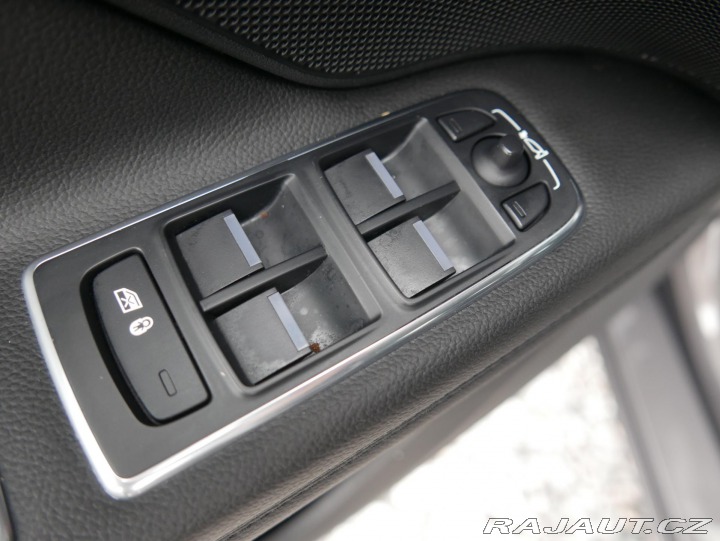 Jaguar XF 3,0 V6 AWD REZERVACE 2016