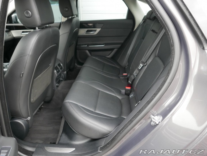 Jaguar XF 3,0 V6 AWD REZERVACE 2016