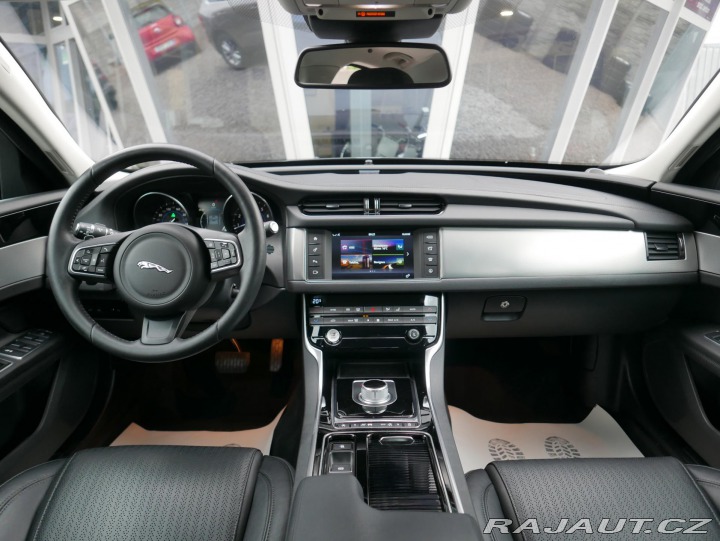 Jaguar XF 3,0 V6 AWD REZERVACE 2016