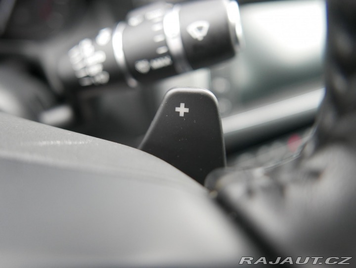 Jaguar XF 3,0 V6 AWD REZERVACE 2016