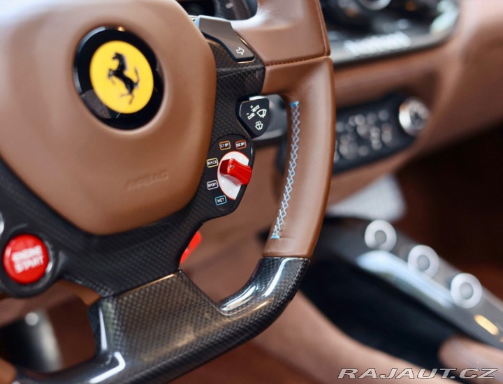 Ferrari Ostatní modely F12 berlinetta 6.3 | Tailor Made - 1. 2015