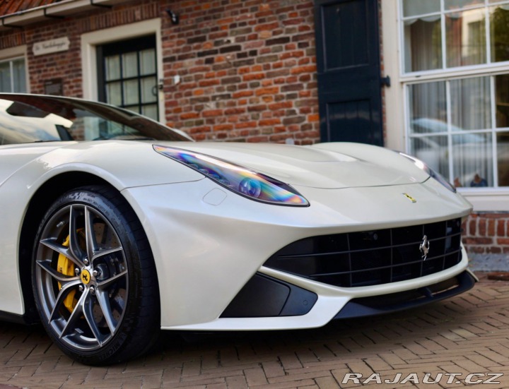 Ferrari Ostatní modely F12 berlinetta 6.3 | Tailor Made - 1. 2015