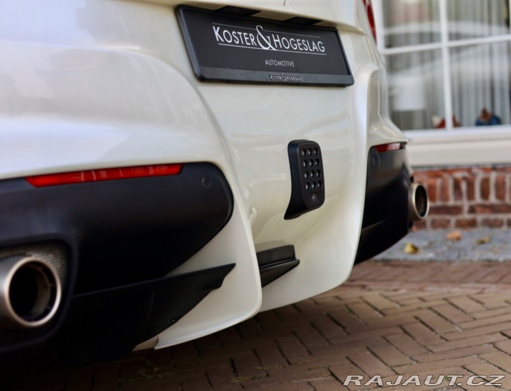 Ferrari Ostatní modely F12 berlinetta 6.3 | Tailor Made - 1. 2015