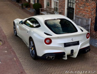 Ferrari Ostatní modely F12 berlinetta  6.3  | Tailor Made - 1. 2015