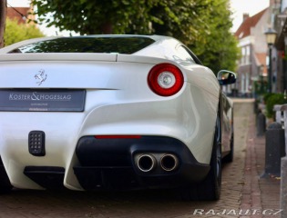 Ferrari Ostatní modely F12 berlinetta  6.3  | Tailor Made - 1. 2015