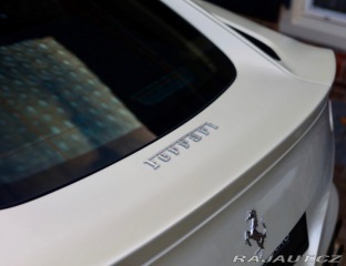 Ferrari Ostatní modely F12 berlinetta  6.3  | Tailor Made - 1. 2015