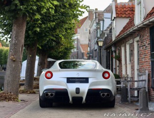 Ferrari Ostatní modely F12 berlinetta  6.3  | Tailor Made - 1. 2015