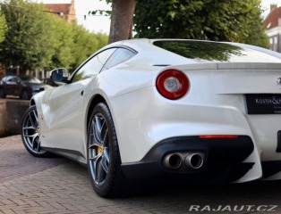 Ferrari Ostatní modely F12 berlinetta  6.3  | Tailor Made - 1. 2015