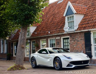 Ferrari Ostatní modely F12 berlinetta  6.3  | Tailor Made - 1. 2015