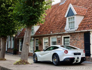 Ferrari Ostatní modely F12 berlinetta  6.3  | Tailor Made - 1. 2015