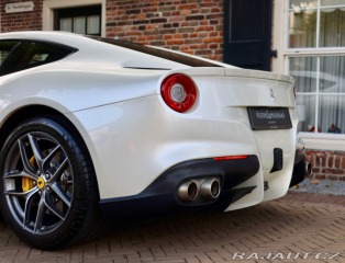 Ferrari Ostatní modely F12 berlinetta  6.3  | Tailor Made - 1. 2015