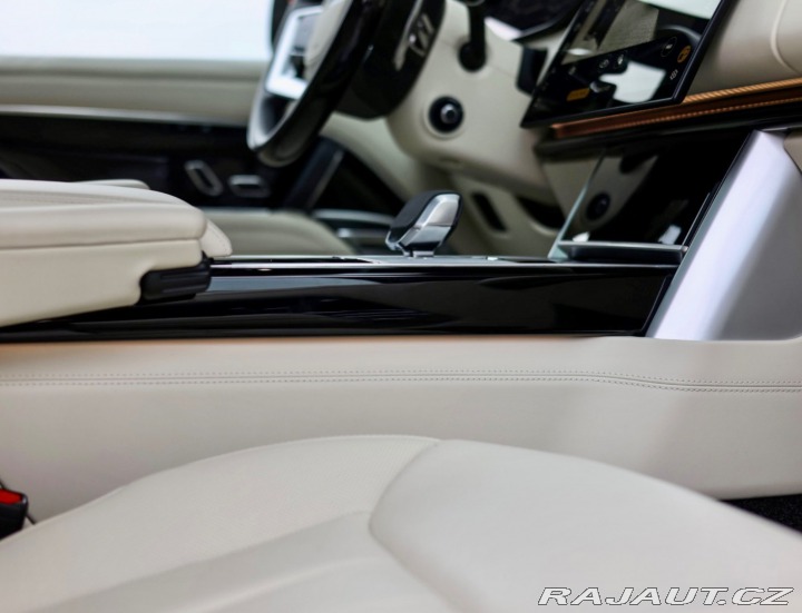Land Rover Range Rover P550e Autobiography | Ťa 2025