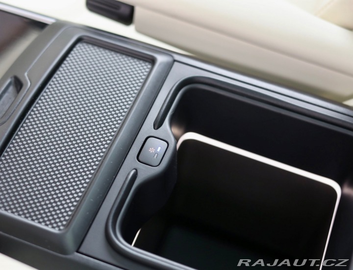 Land Rover Range Rover P550e Autobiography | Ťa 2025