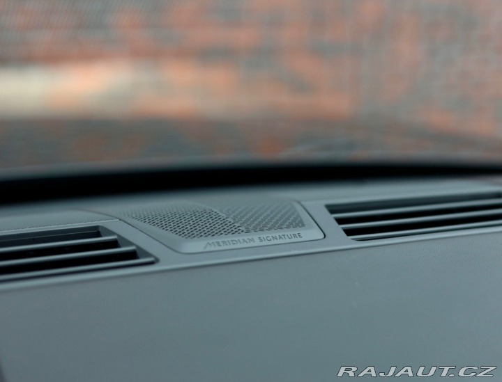 Land Rover Range Rover P550e Autobiography | Ťa 2025