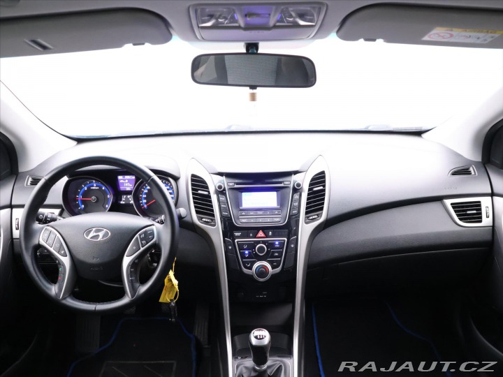 Hyundai i30 1,6 CRDI 81kW CZ klima 2015
