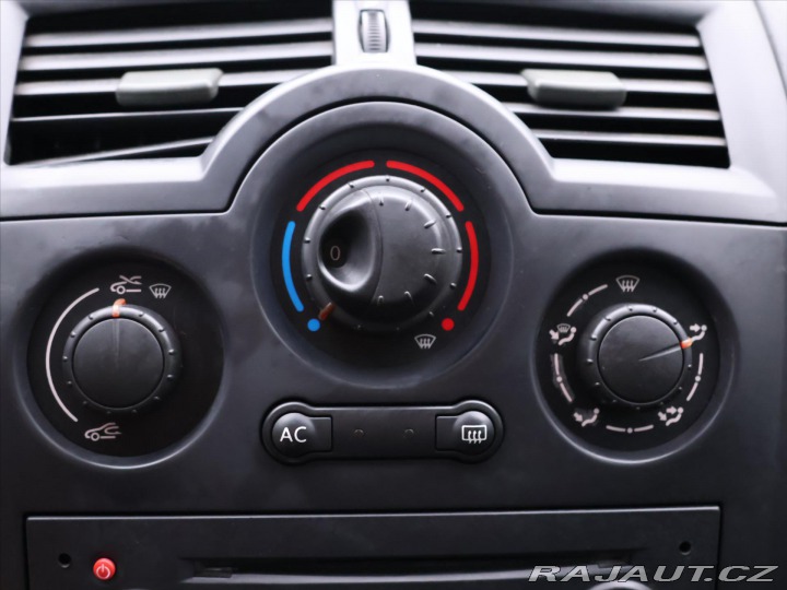 Renault Mégane 1,6 i 83kW CZ Klima Tažné 2004