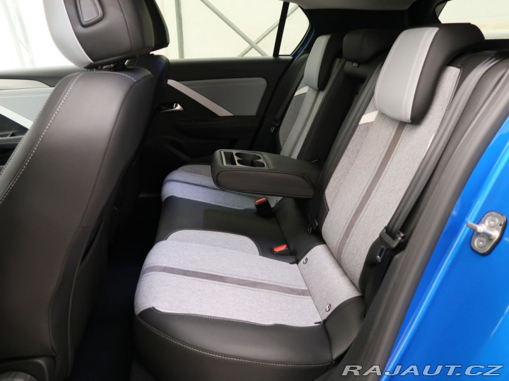 Opel Astra 1.2TURBO,96kW,ELEGANCE,MA 2023