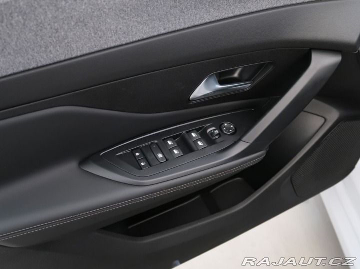 Peugeot 308 1.5BlueHDi,CZ,1Maj,ALLURE 2024