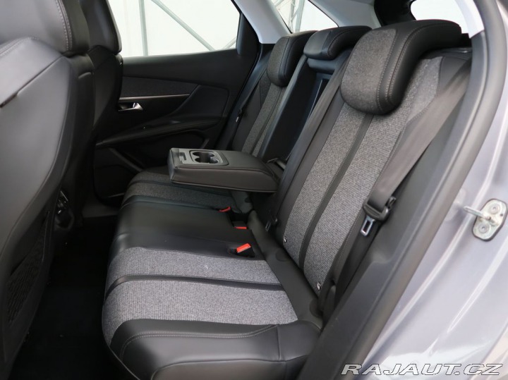 Peugeot 3008 1.2PureTech,96kW,ALLURE,A 2018