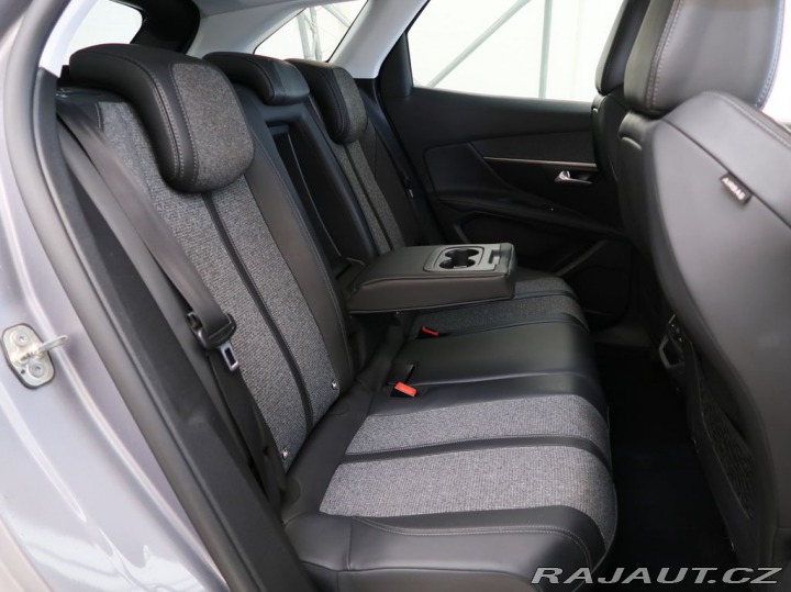 Peugeot 3008 1.2PureTech,96kW,ALLURE,A 2018