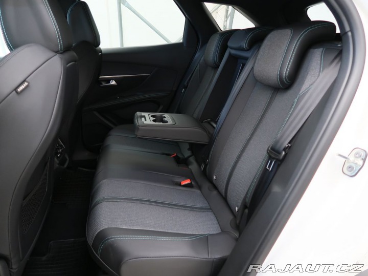 Peugeot 3008 1.5BlueHDi,CZ,1Maj,ALLURE 2024
