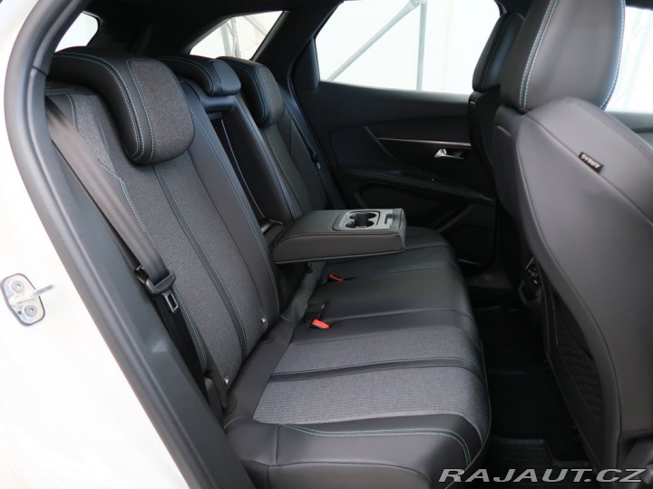 Peugeot 3008 1.5BlueHDi,CZ,1Maj,ALLURE 2024