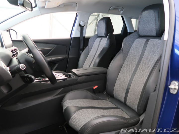 Peugeot 3008 1.2PureTech,96kW,ALLURE,M 1800