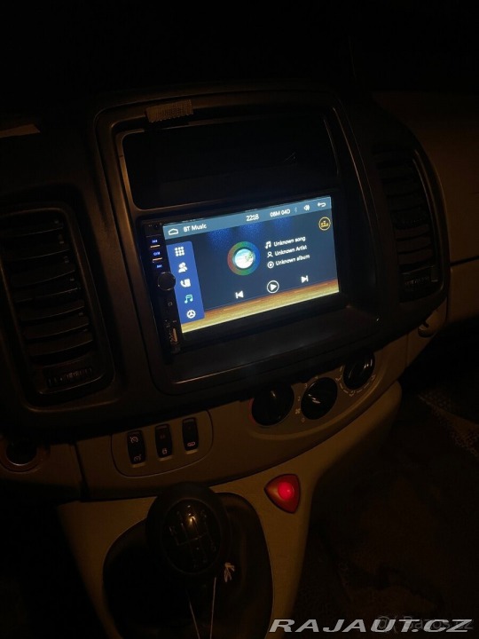 Opel Vivaro 2,0   84kw - 9 míst 2011