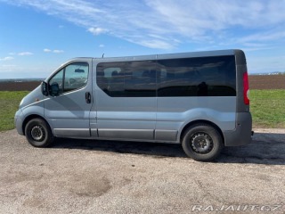 Opel Vivaro 2,0 84kw - 9 míst 2011