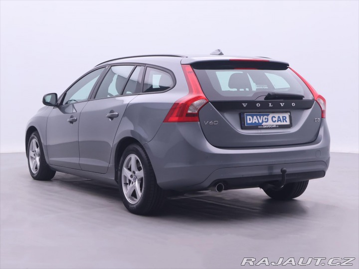 Volvo V60 2,0 D3 110kW Aut. Momentu 2015