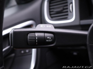 Volvo V60 2,0 D3 110kW Aut. Momentu 2015