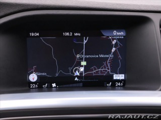 Volvo V60 2,0 D3 110kW Aut. Momentu 2015