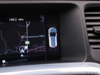 Volvo V60 2,0 D3 110kW Aut. Momentu 2015