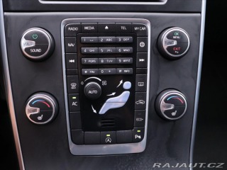 Volvo V60 2,0 D3 110kW Aut. Momentu 2015
