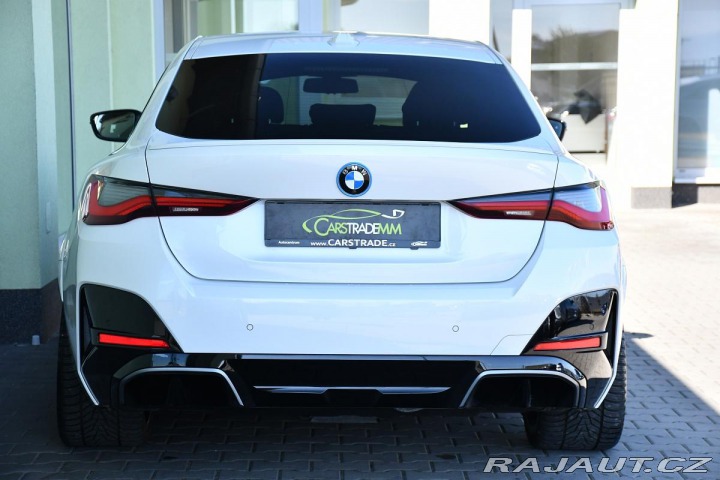 BMW i4 M50 xDrive HUD H/K TAŽNÉ 2022