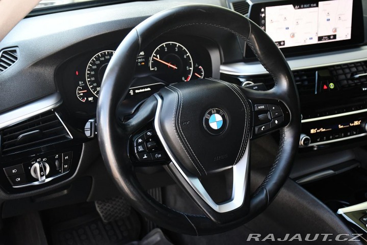 BMW 5 520d LED A/T SERV.KNÍŽKA 2019