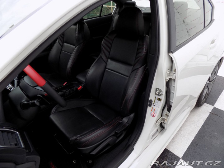 Subaru WRX STI 2.0i/STI/4x4/AT/200KW/ 2016