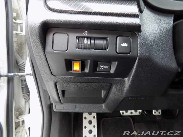 Subaru WRX STI 2.0i/STI/4x4/AT/200KW/ 2016