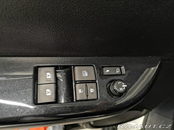 Toyota Hilux 2.8 EXT. CAB LIFT 40mm ZÁ 2023